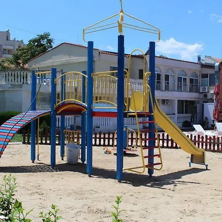 Bravo Aparthotel 3*