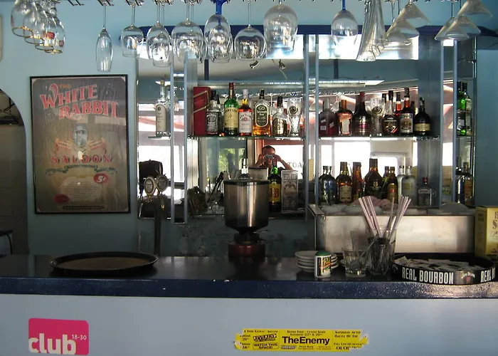 Апартхотел Bravo 3*